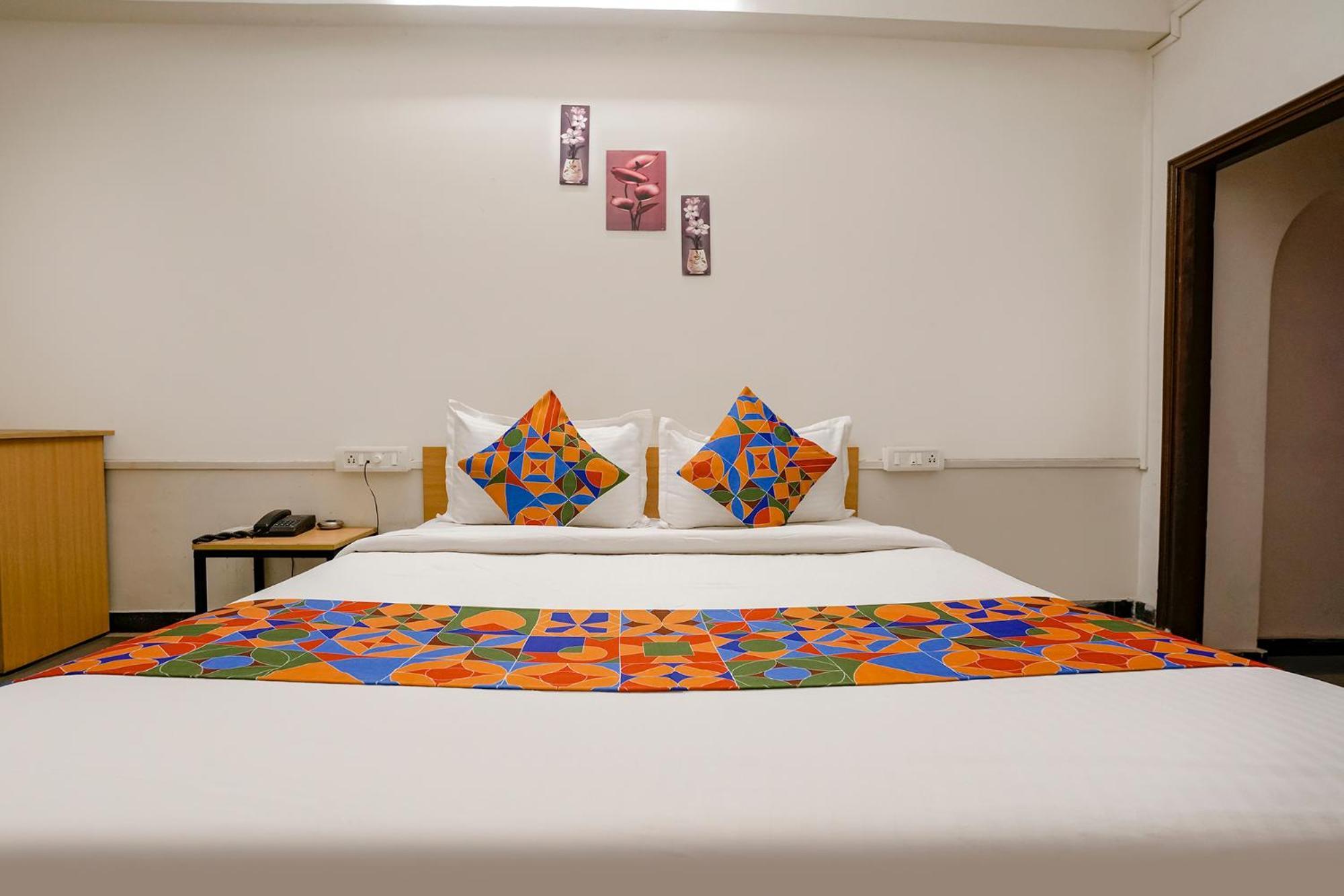 Fabhotel Saubhagya Inn Nashik Zewnętrze zdjęcie